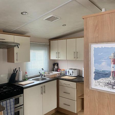 Phoenix Caravan Hire, Trecco Bay ポースコール エクステリア 写真