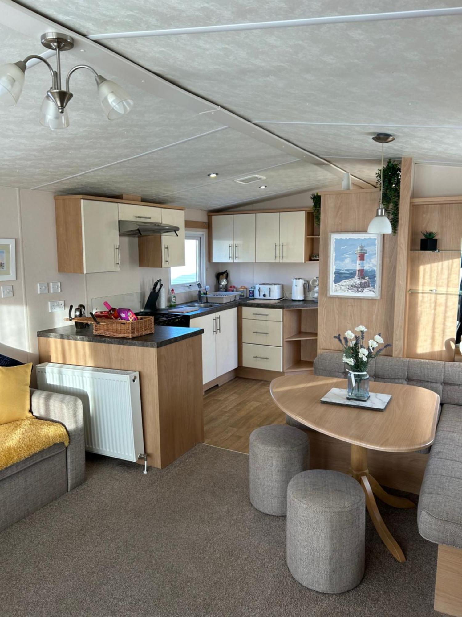 Phoenix Caravan Hire, Trecco Bay ポースコール エクステリア 写真