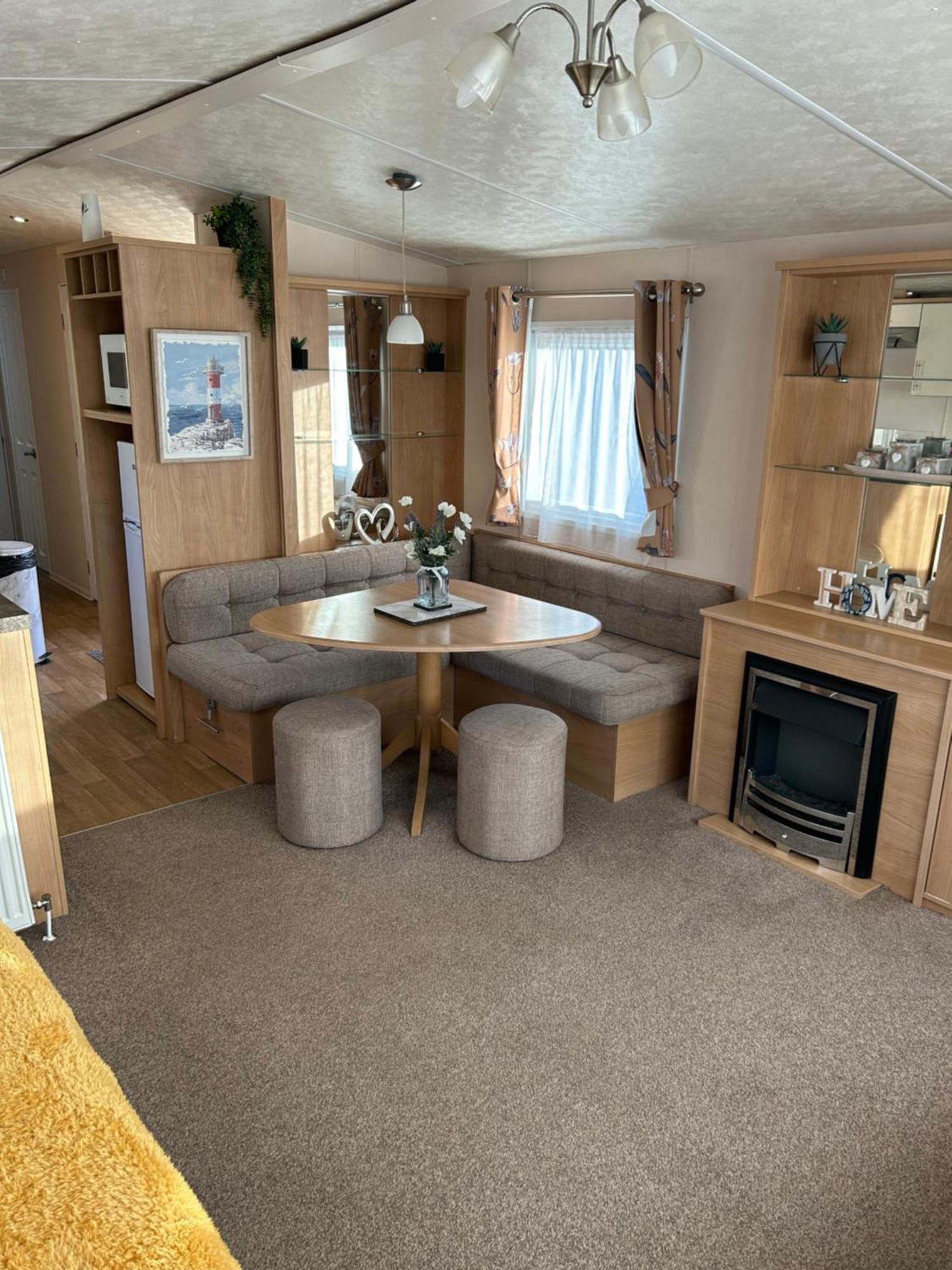 Phoenix Caravan Hire, Trecco Bay ポースコール エクステリア 写真